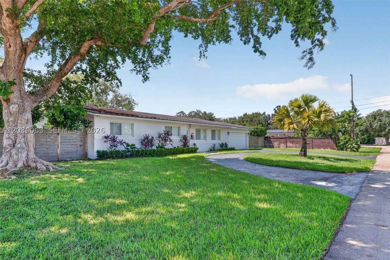 14220 Sw 86th Ave #0 - Photo 4 of 48