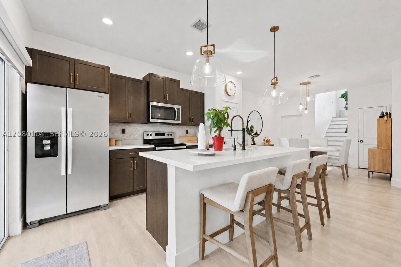 1768 Se 8th Ter - Photo 5 of 39