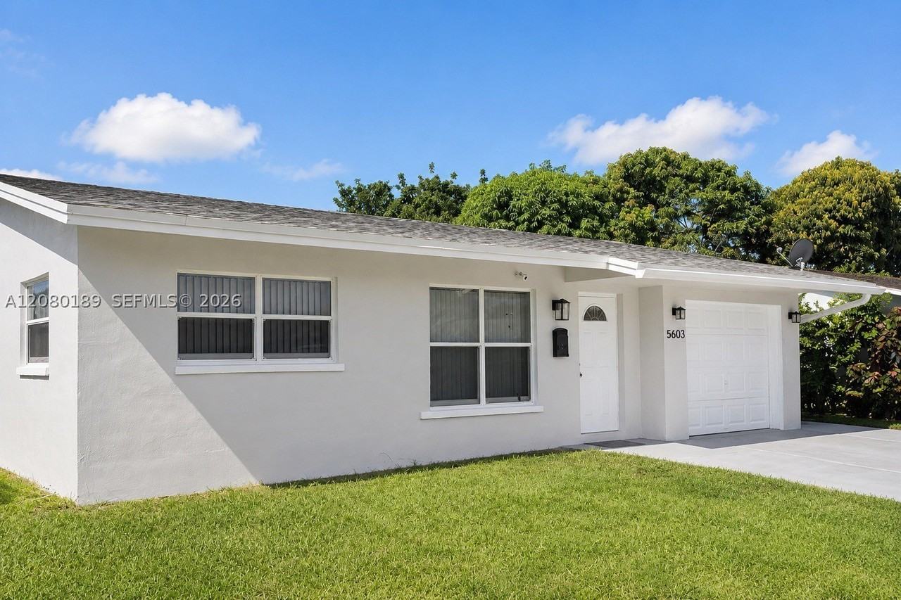 5603 Nw 48th Ter - Photo 3 of 31