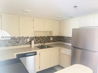 3150 W Rolling Hills Cir #403 - Photo 2 of 9