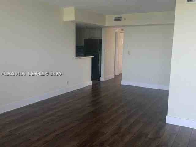 3150 W Rolling Hills Cir #403 - Photo 3 of 9