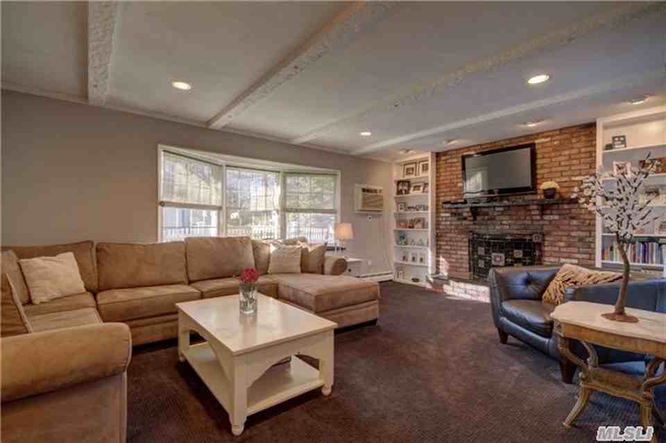 65 Linden St - Photo 2 of 8