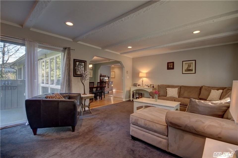 65 Linden St - Photo 3 of 8