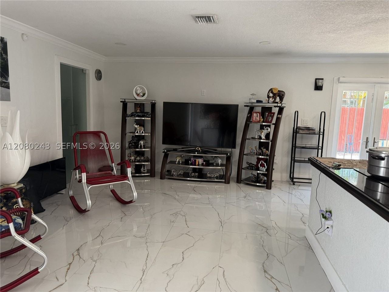 19205 Nw 47th Pl - Photo 5 of 13