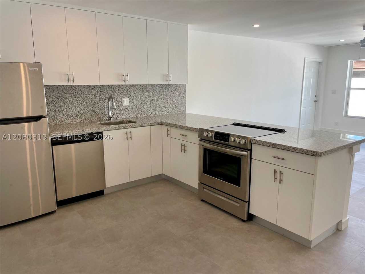 5711 Nw 28th St #5711 - Photo 3 of 28