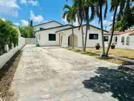 11870 Sw 5th St #1 - Photo 1 of 1