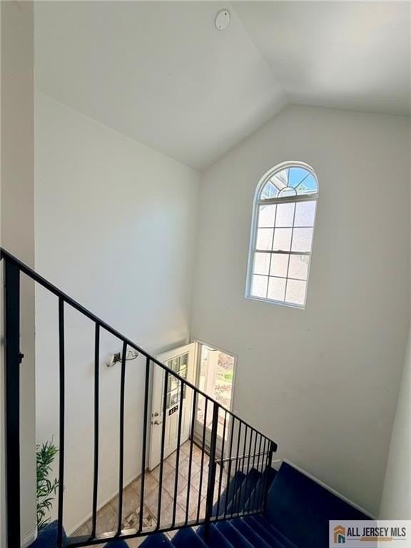 412 Plymouth Rd - Photo 4 of 30