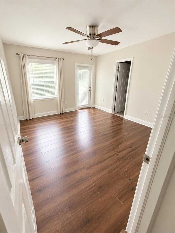 4405 W Wallcraft Ave - Photo 5 of 13