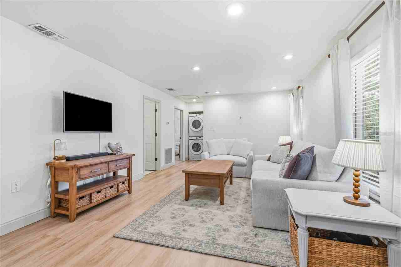 3913 W Wallace Ave - Photo 6 of 24