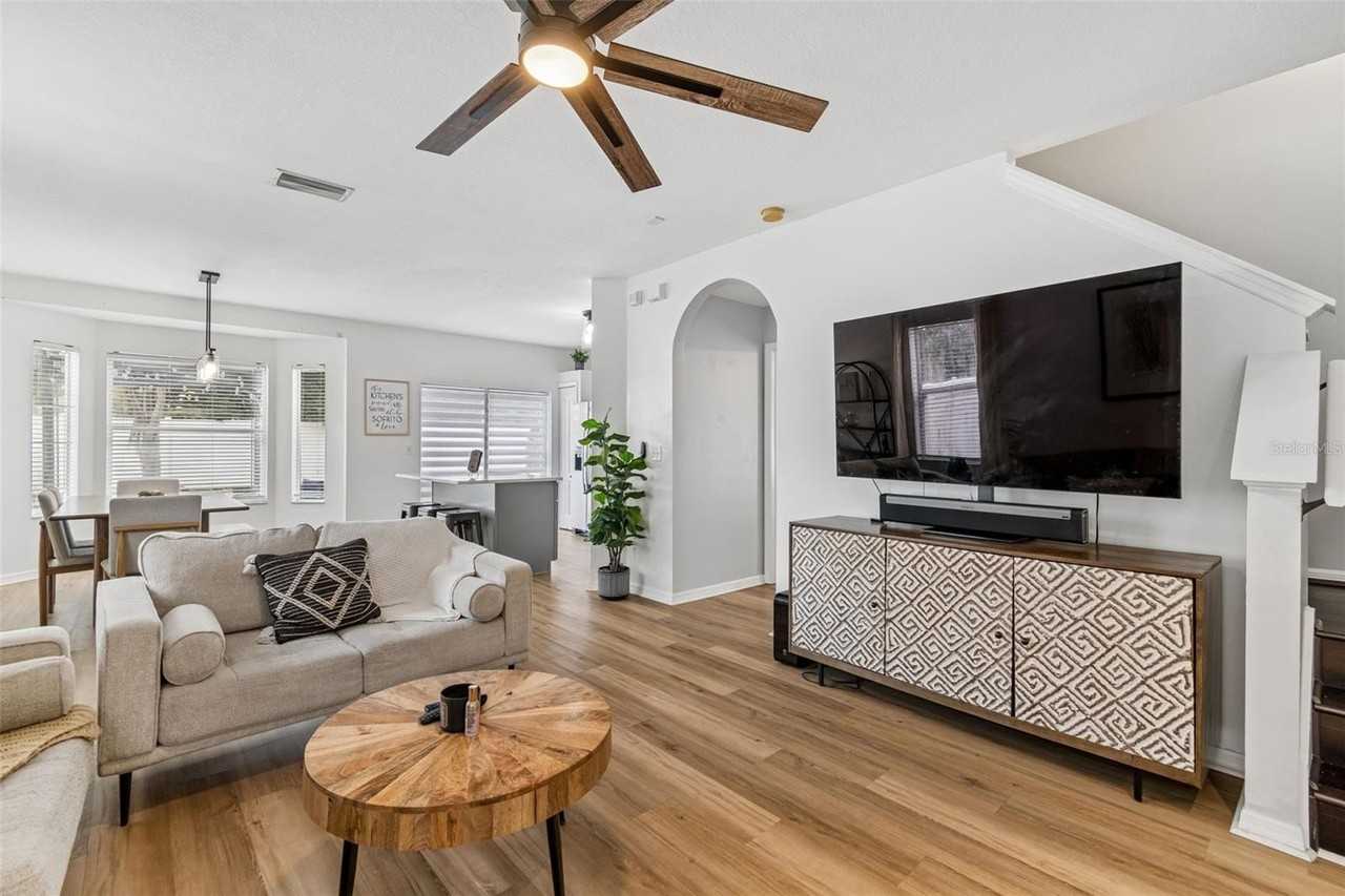 12610 Adventure Dr - Photo 4 of 39