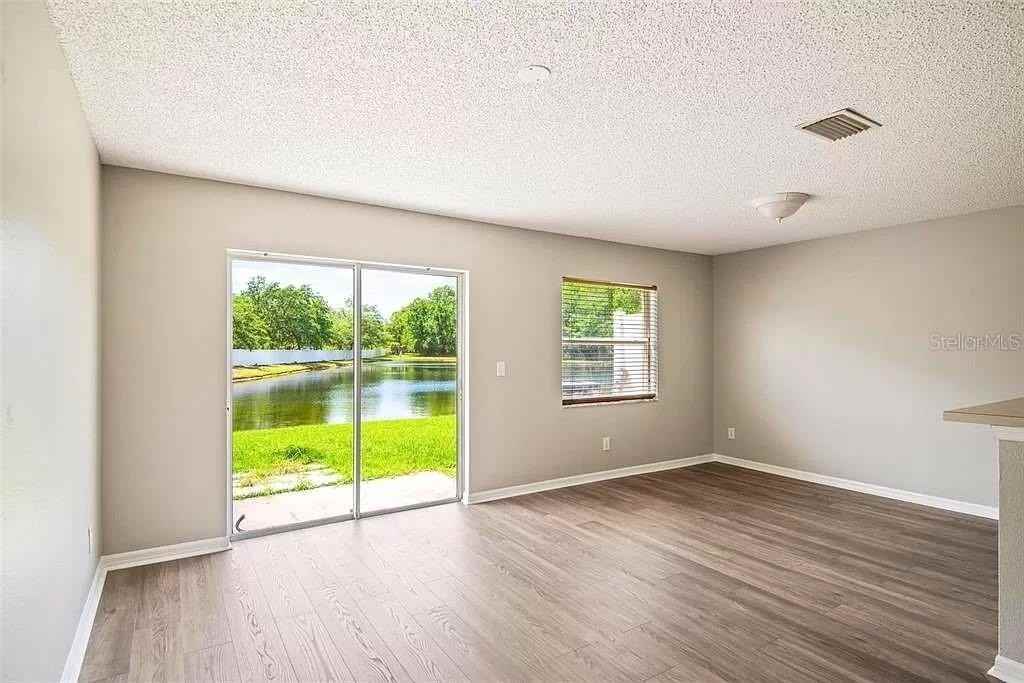 4350 Winding River Way - Photo 6 of 18