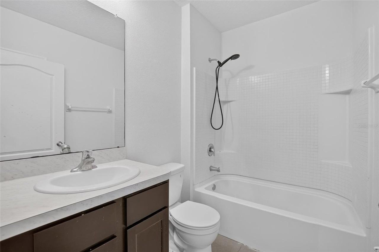 16441 Treasure Point Dr - Photo 7 of 50