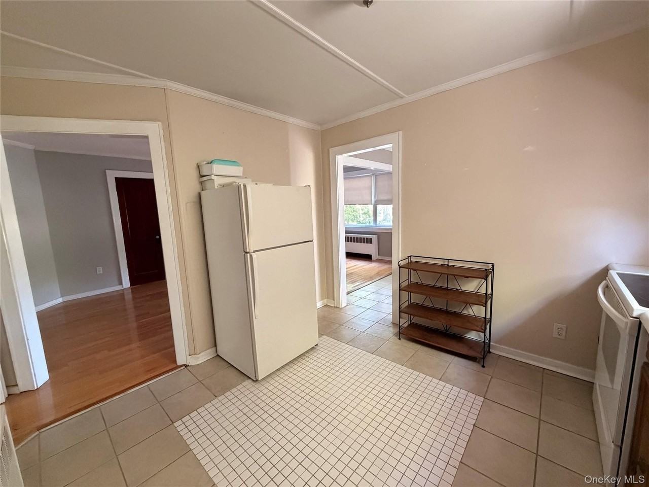 112 Green St #2 - Photo 7 of 9