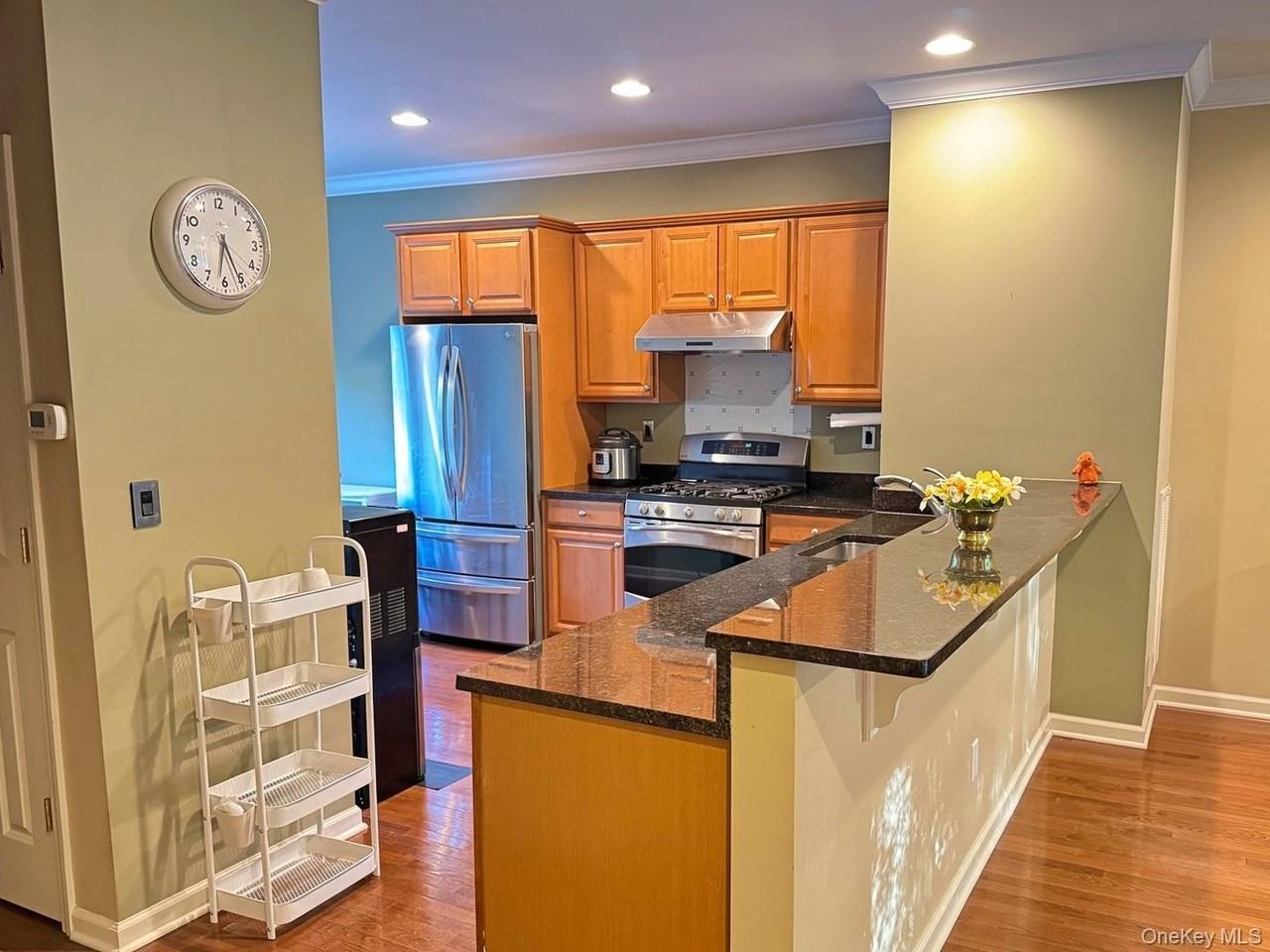 54 Fairways Dr - Photo 4 of 36