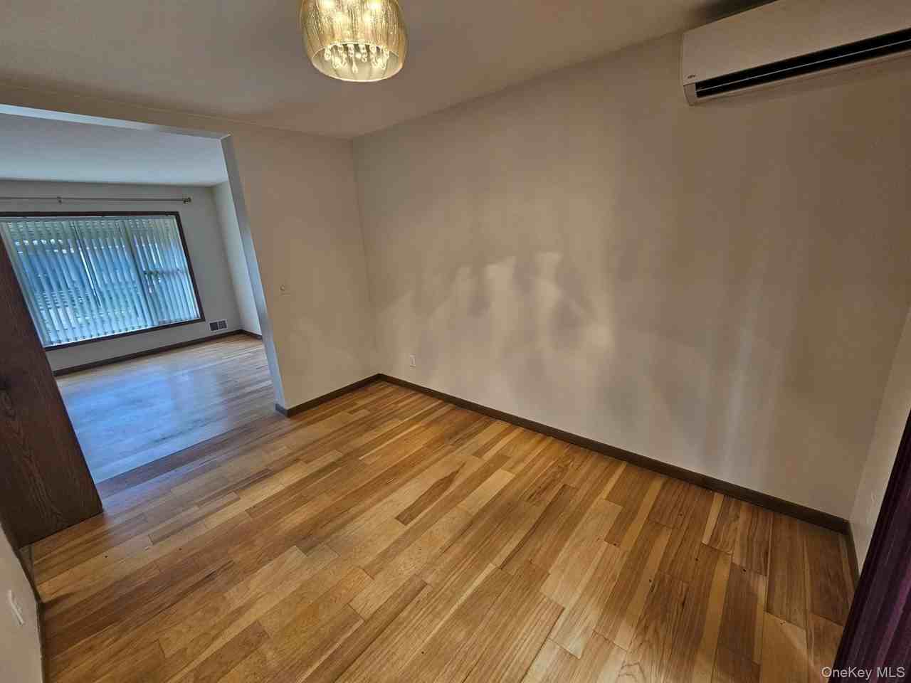 49 Beechwood Ave - Photo 5 of 18