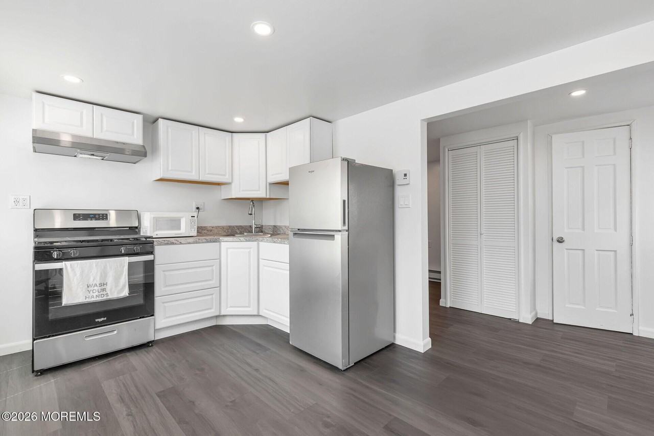18 5th St - Photo 2 of 19