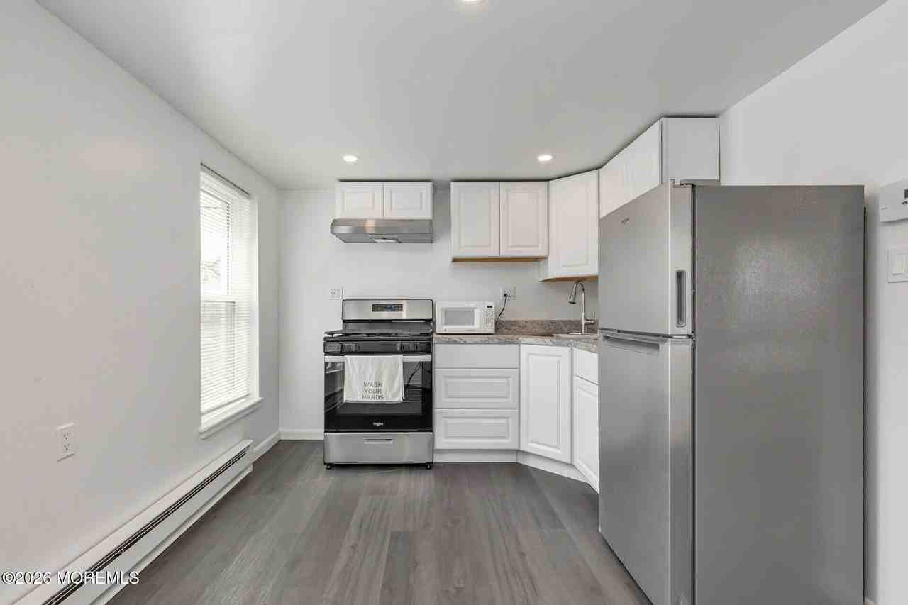 18 5th St - Photo 3 of 19