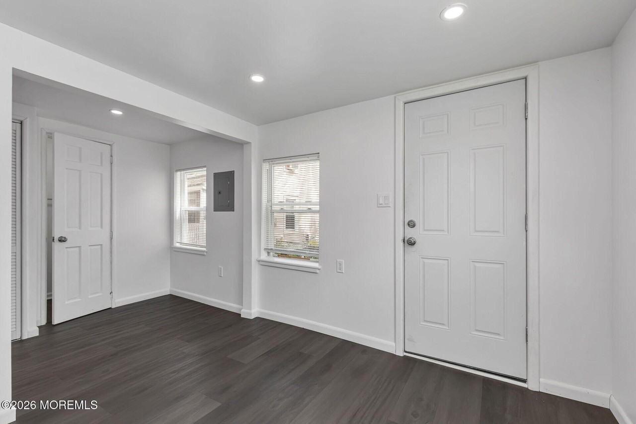 18 5th St - Photo 5 of 19