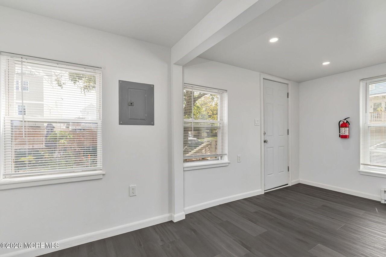 18 5th St - Photo 6 of 19