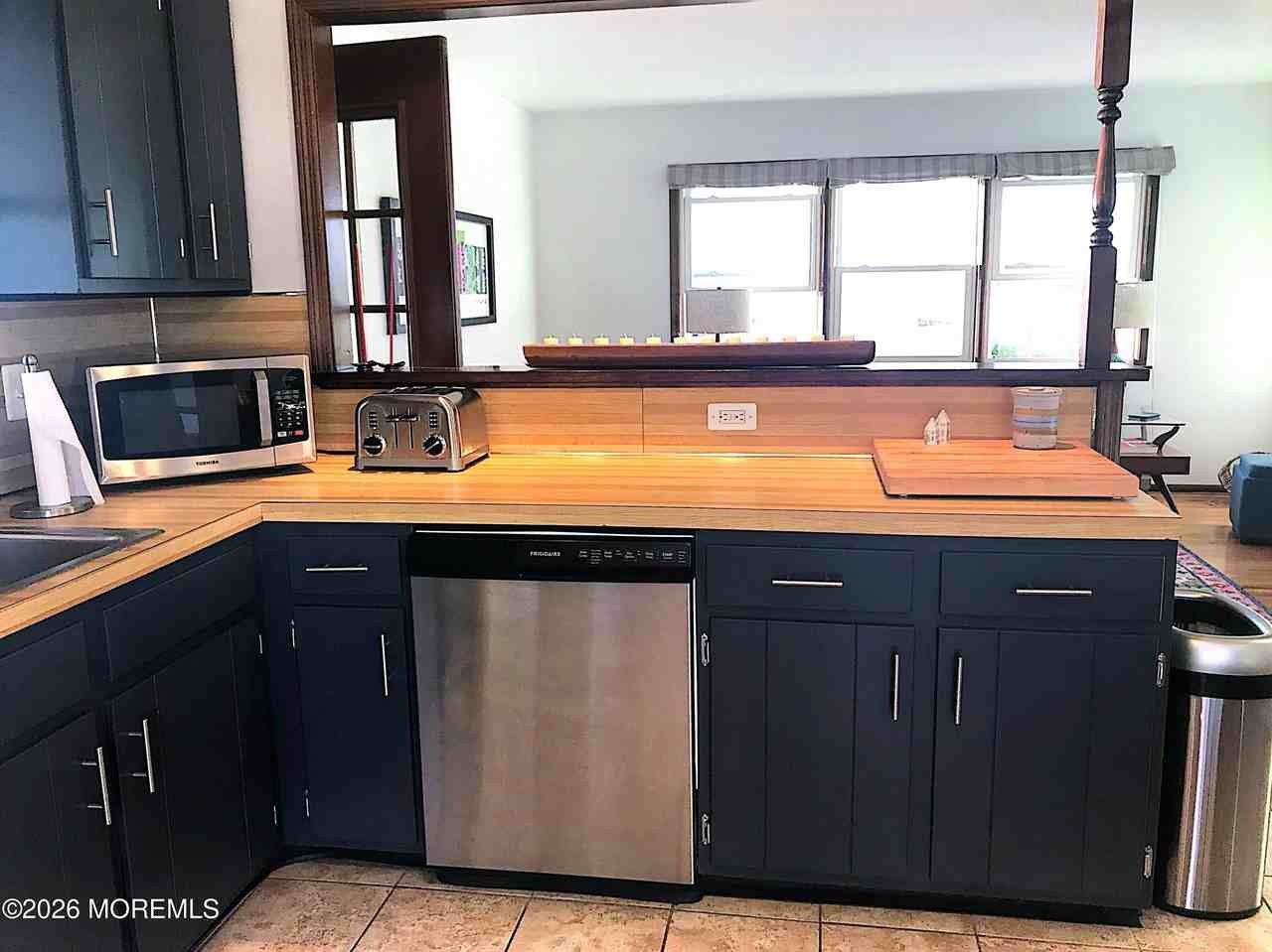 331 Roberts Ave - Photo 6 of 27