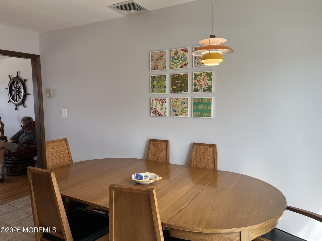 331 Roberts Ave - Photo 7 of 27