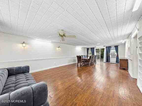 674 Morford Ave - Photo 5 of 22