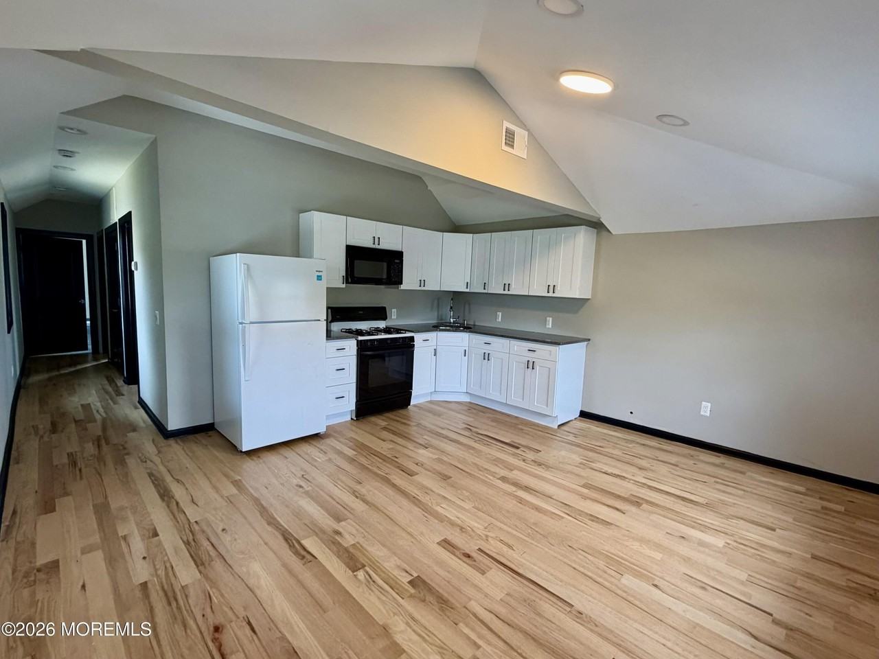 98100 Raritan Ave - Photo 2 of 11
