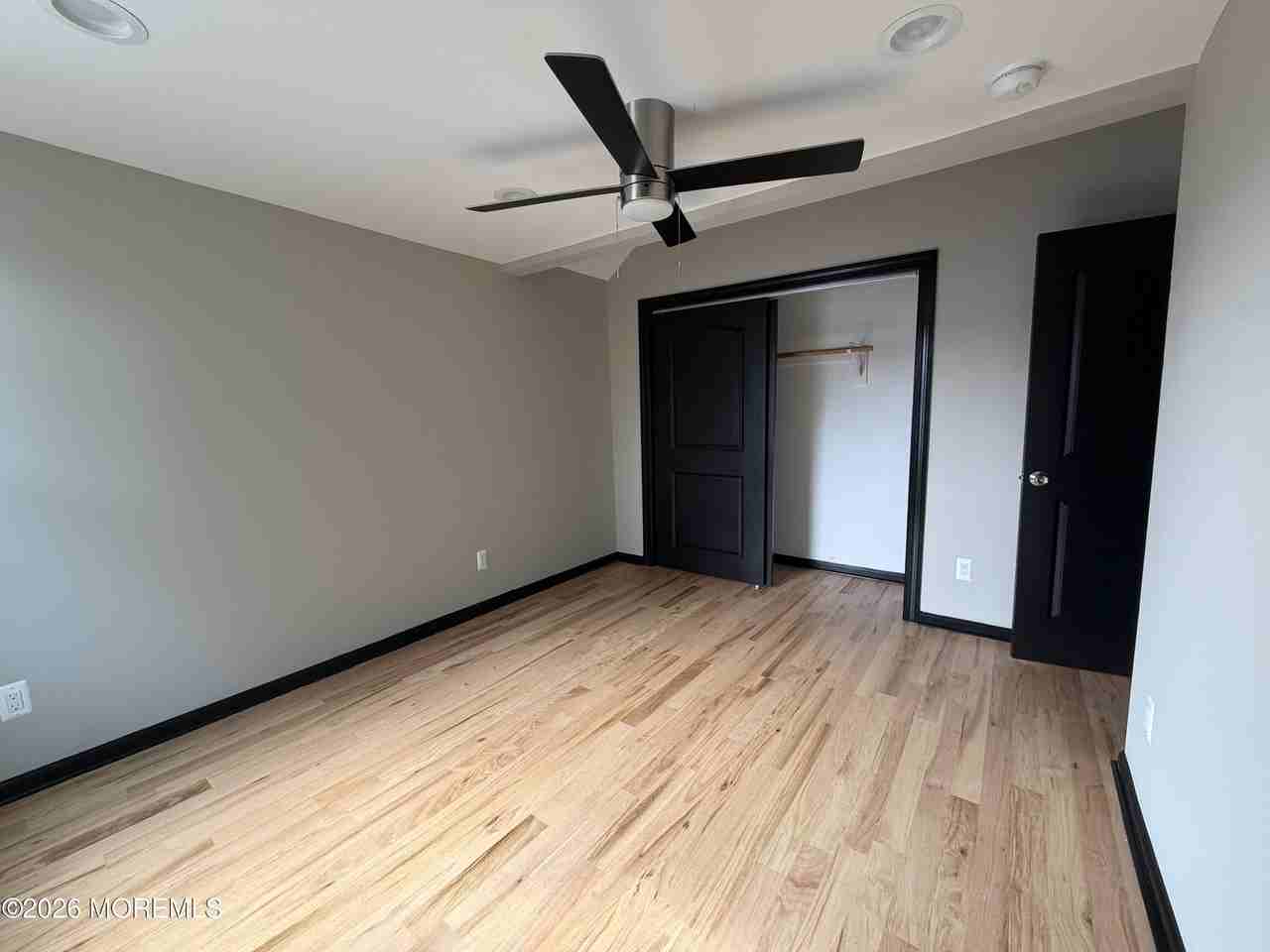 98100 Raritan Ave - Photo 7 of 11