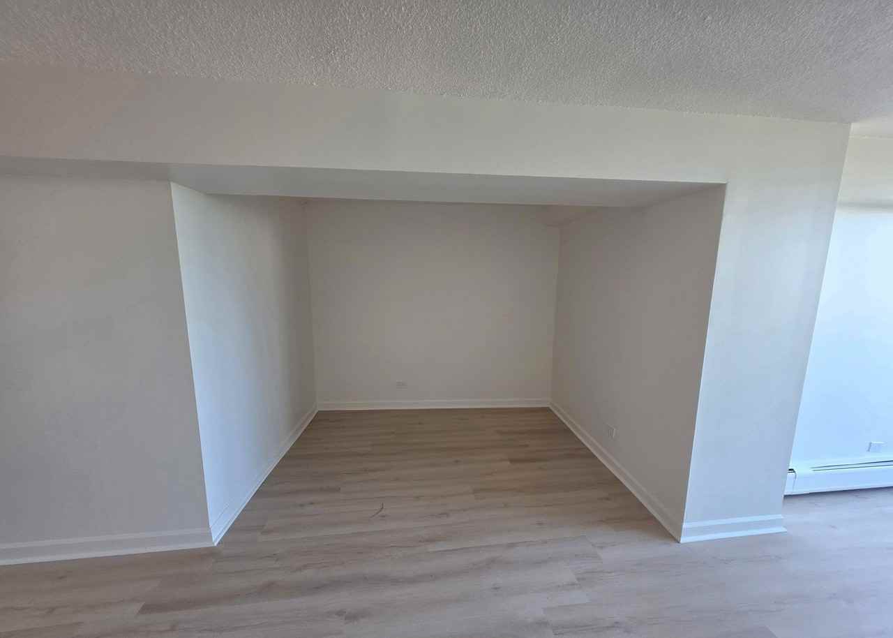 2201 S Stewart Ave #6H - Photo 4 of 11