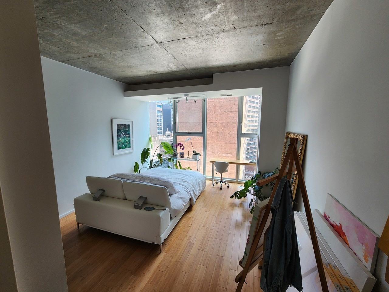550 N Saint Clair St #1103 - Photo 2 of 19