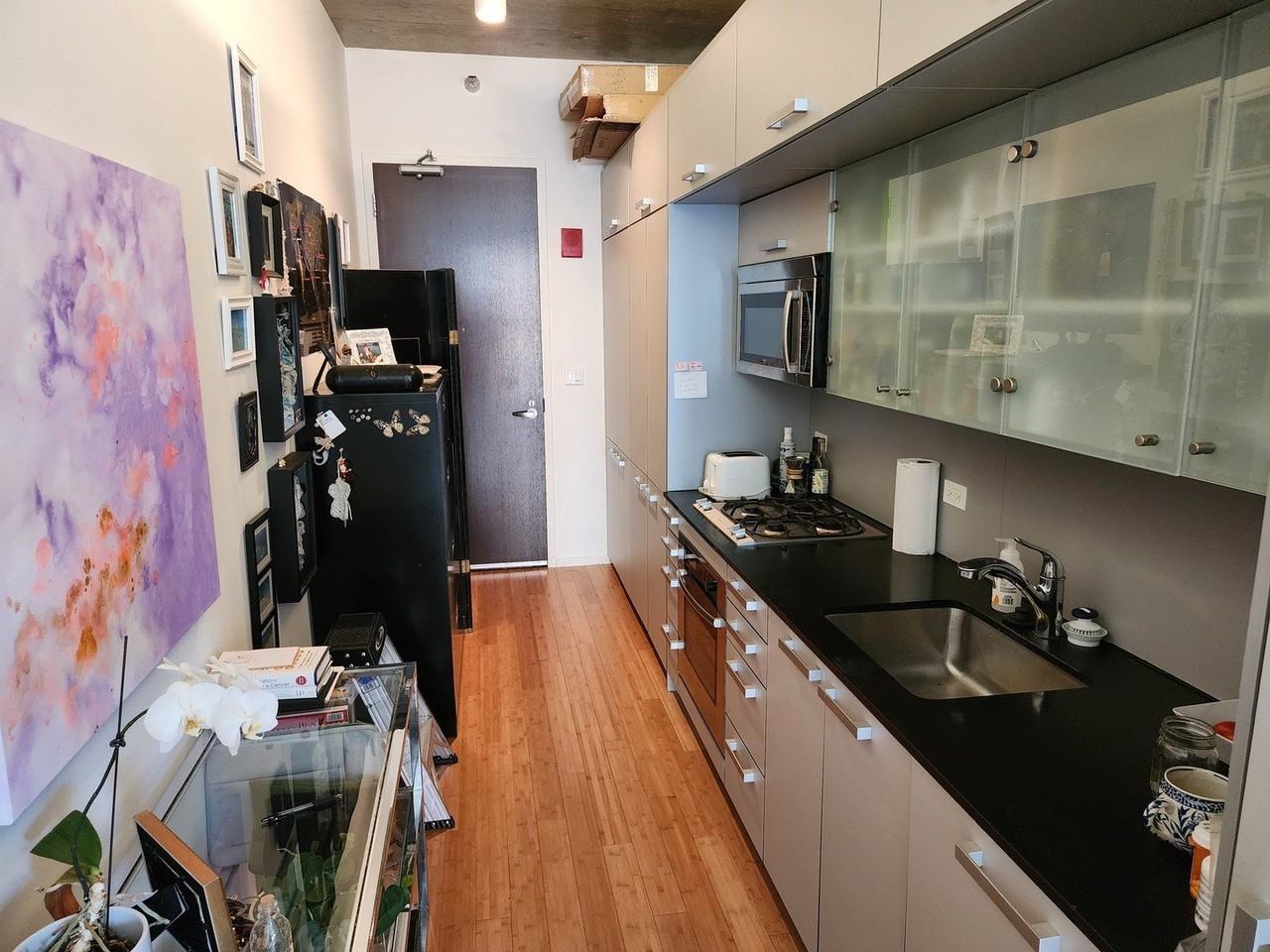 550 N Saint Clair St #1103 - Photo 3 of 19