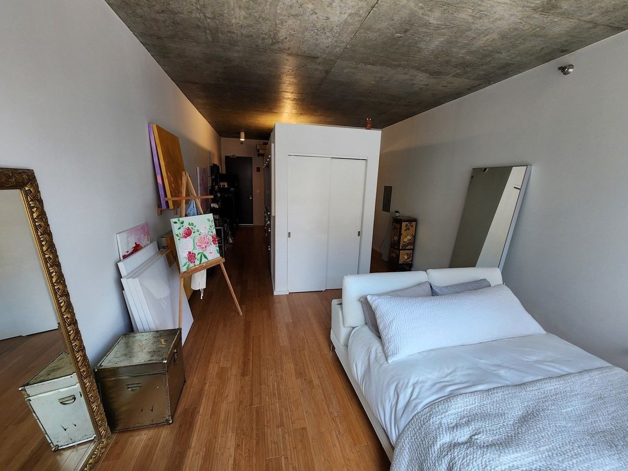 550 N Saint Clair St #1103 - Photo 4 of 19