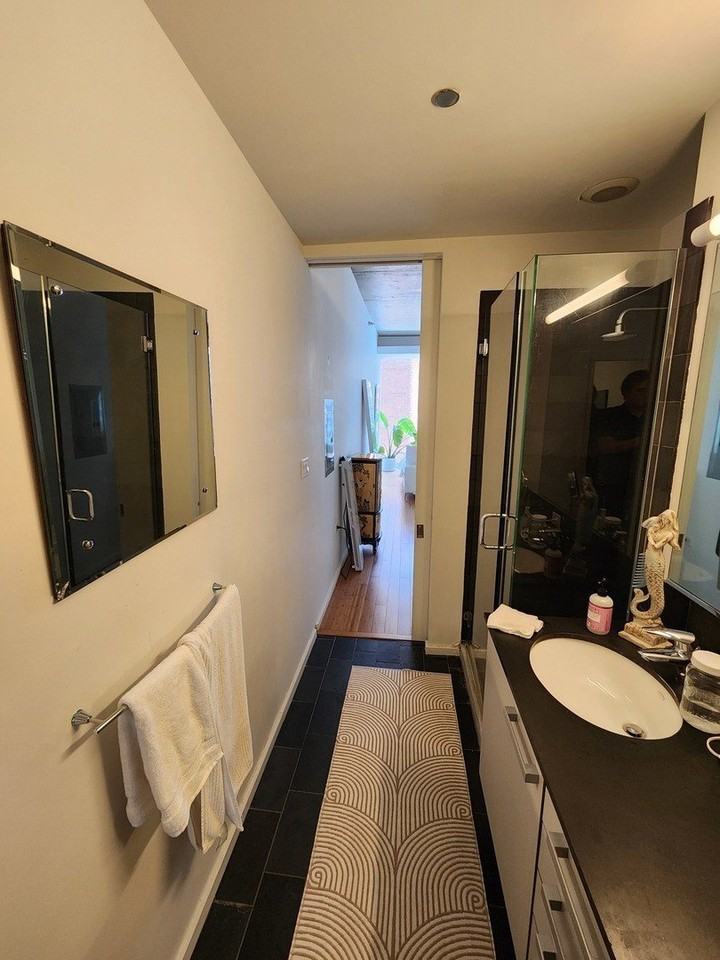 550 N Saint Clair St #1103 - Photo 6 of 19