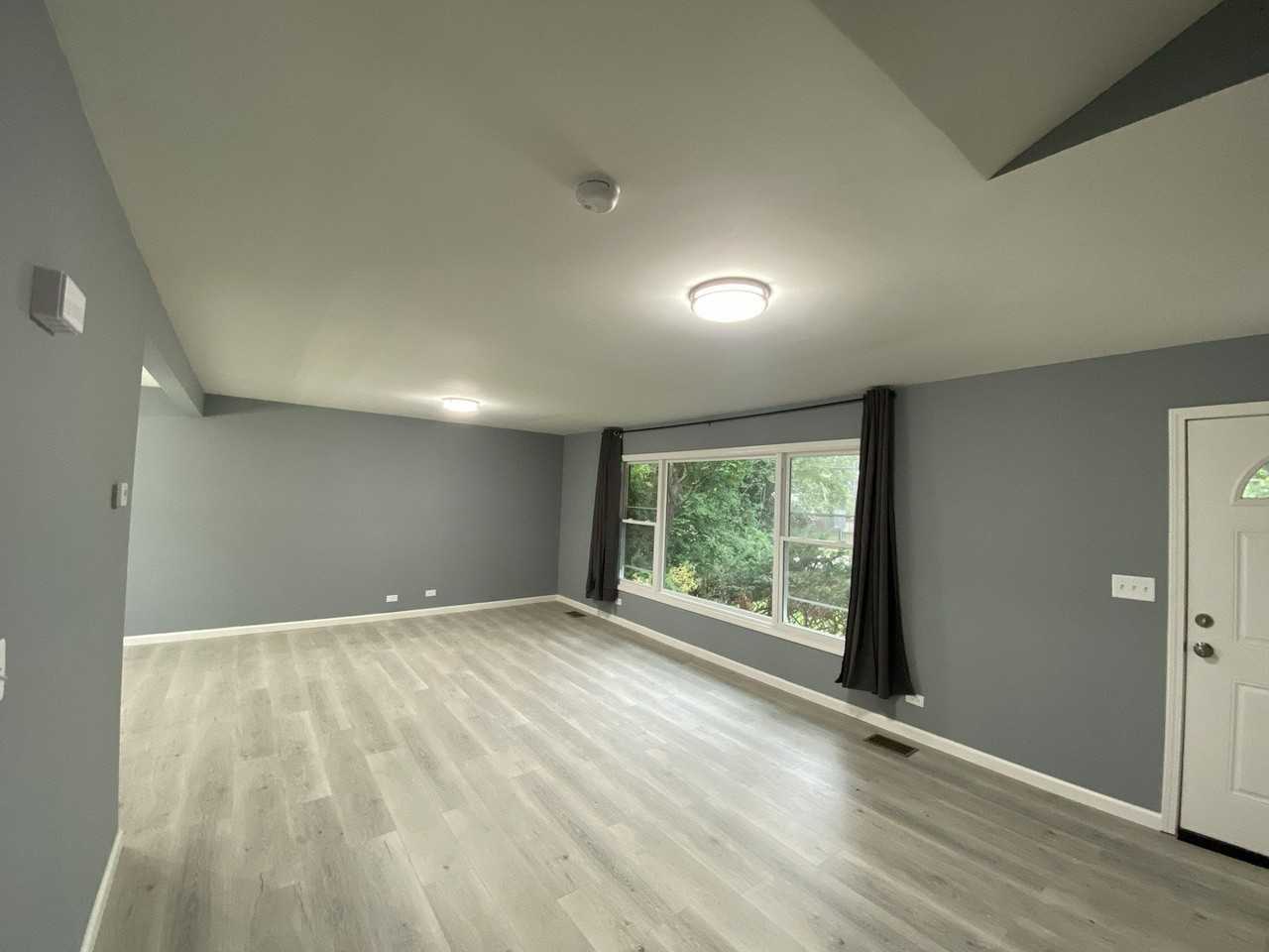 819 59th St - Photo 5 of 35
