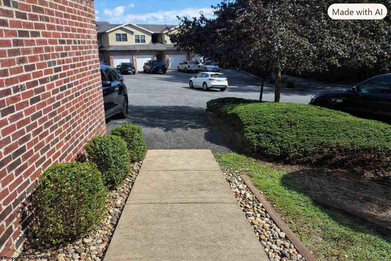 103 Mountain Golf Dr - Photo 2 of 7