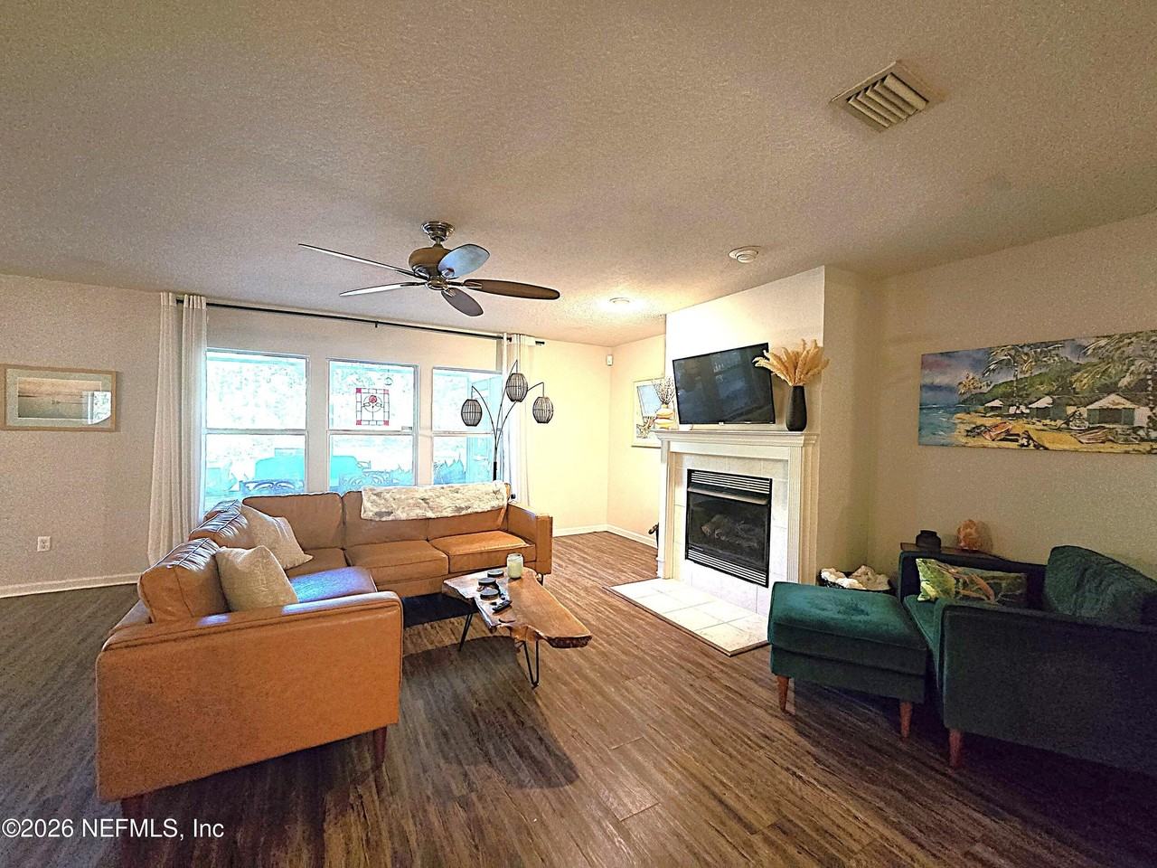 963 Collinswood Dr - Photo 2 of 16