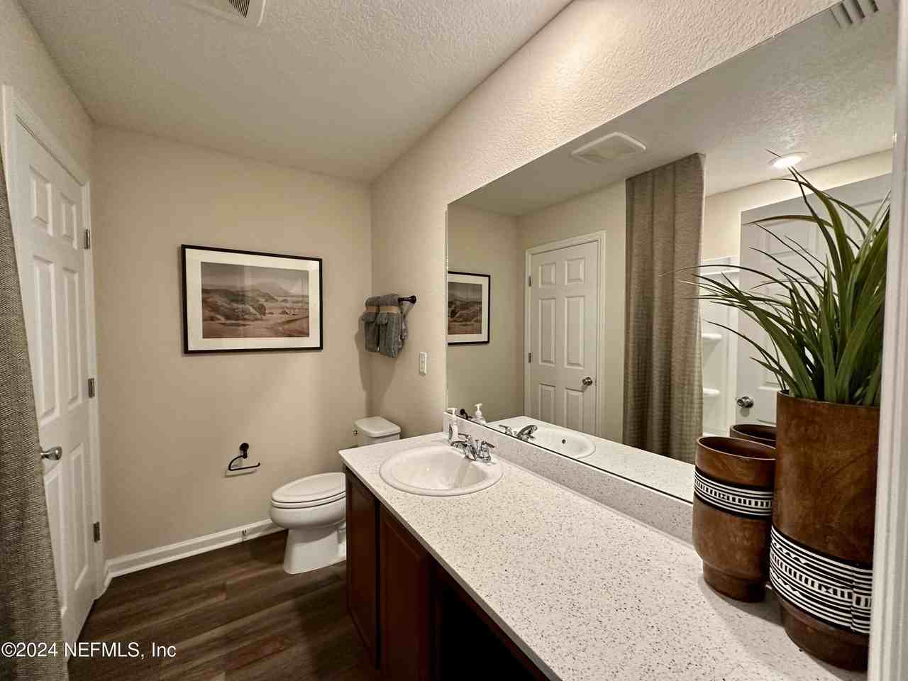 12398 Gillespie Ave - Photo 4 of 50