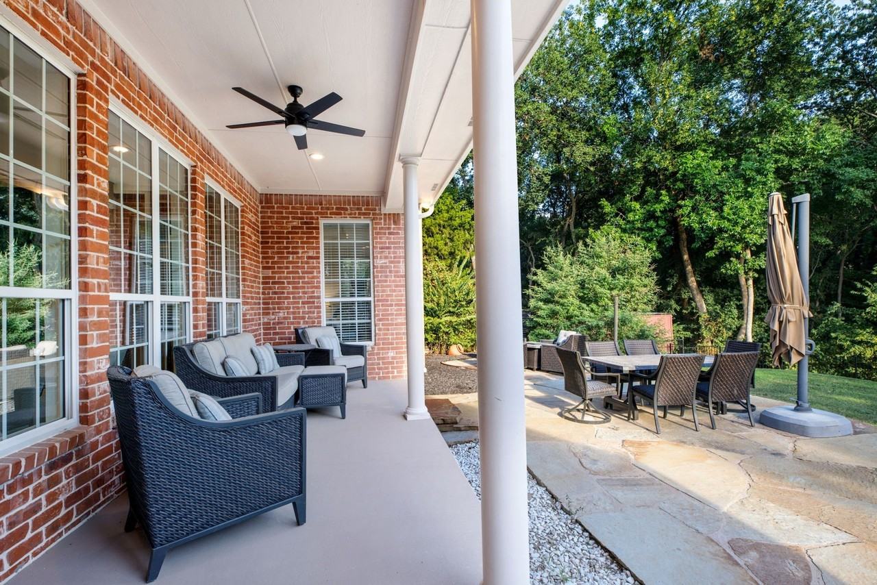 5 Meadowbrook Cir - Photo 2 of 40