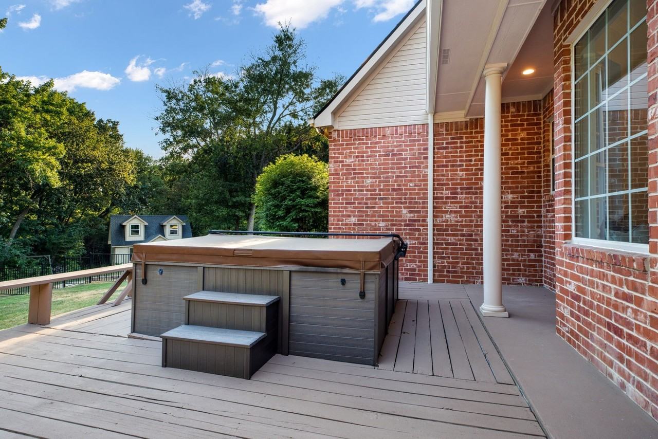 5 Meadowbrook Cir - Photo 3 of 40
