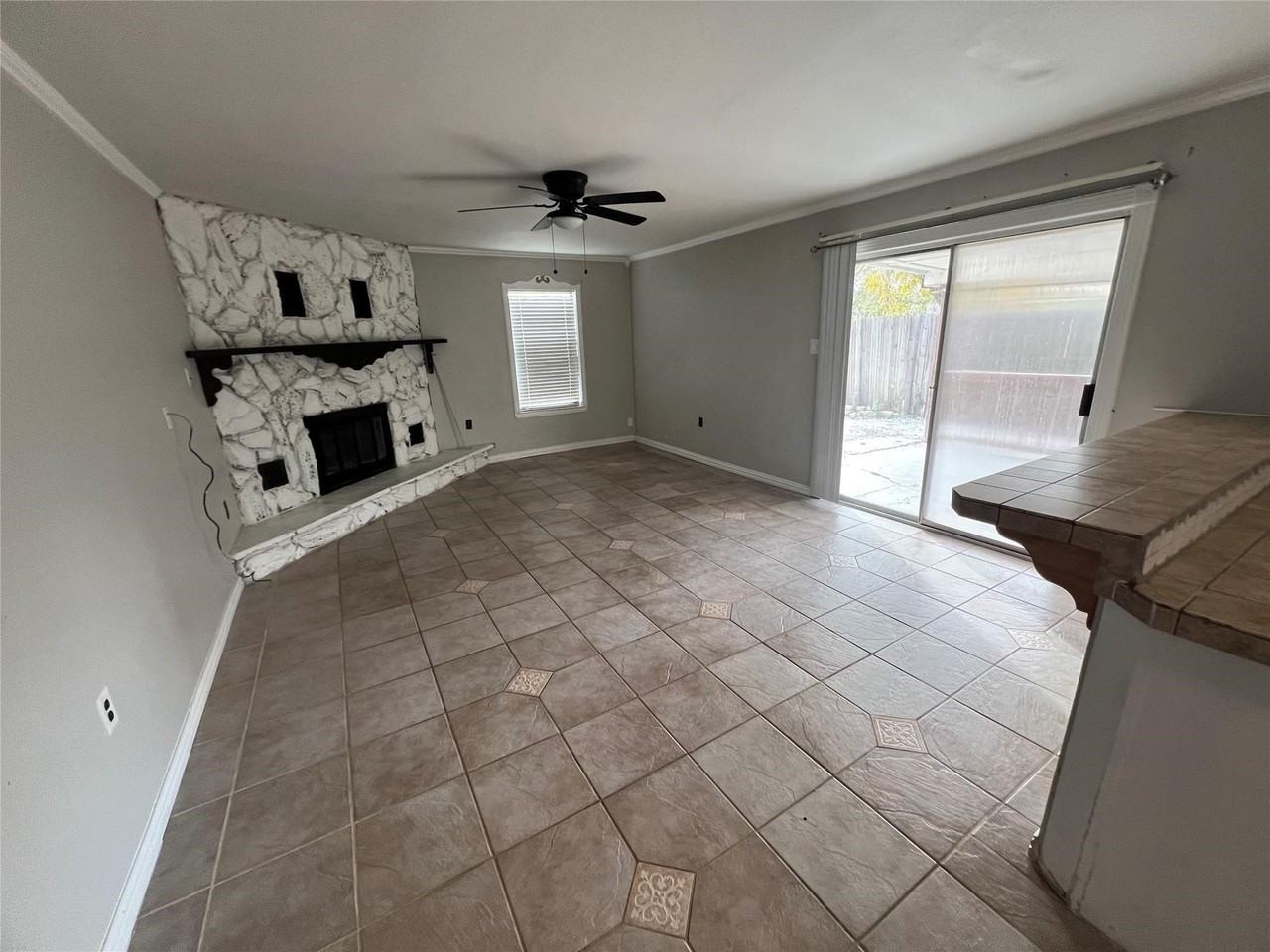 817 W Barron Ave - Photo 3 of 19