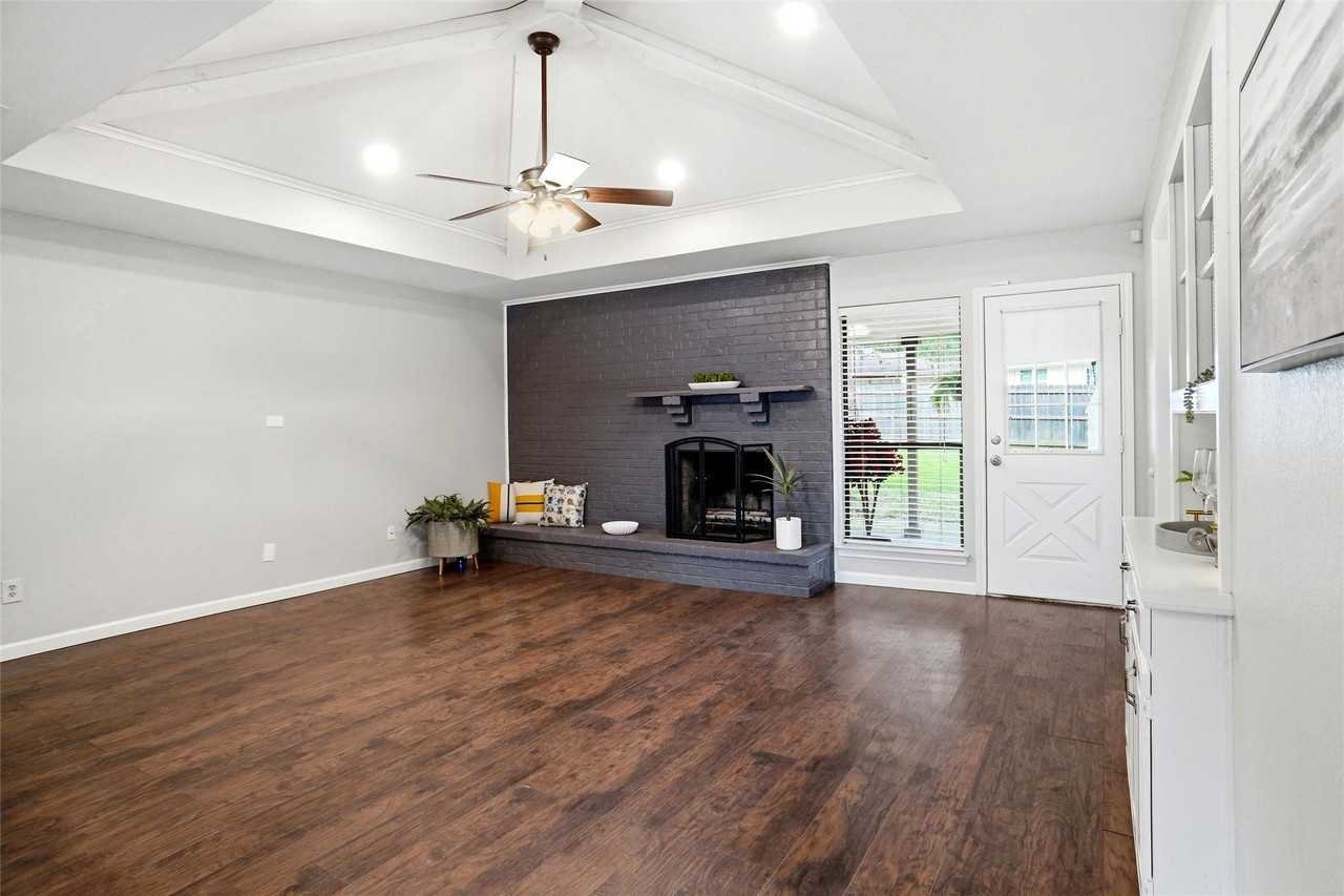 908 Santa Fe Trl - Photo 4 of 18