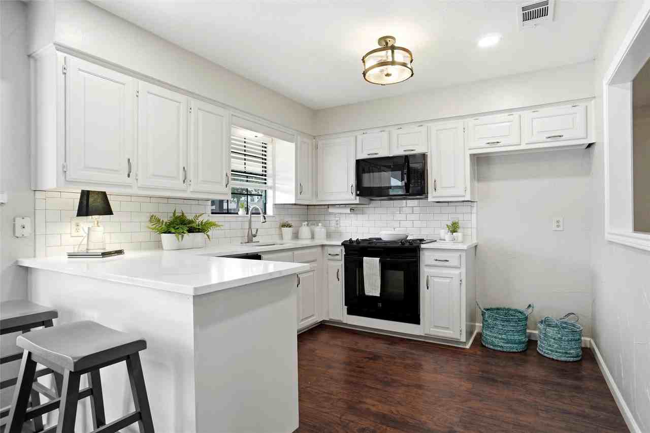 908 Santa Fe Trl - Photo 6 of 18