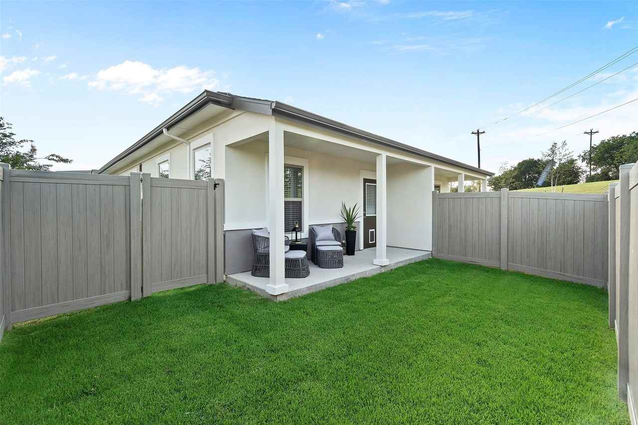 3935 Bungalow Ln - Photo 5 of 29