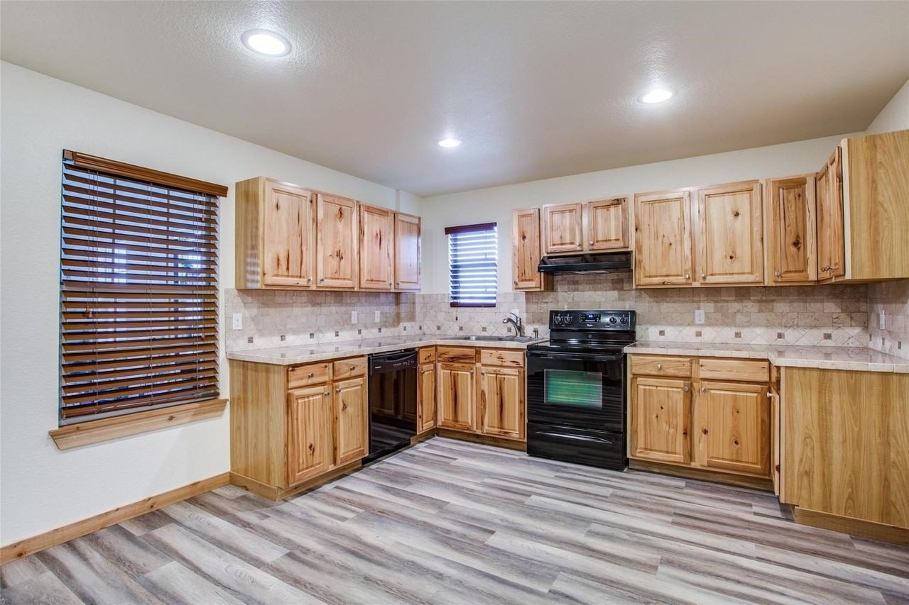 470 County Road 3198 - Photo 7 of 17