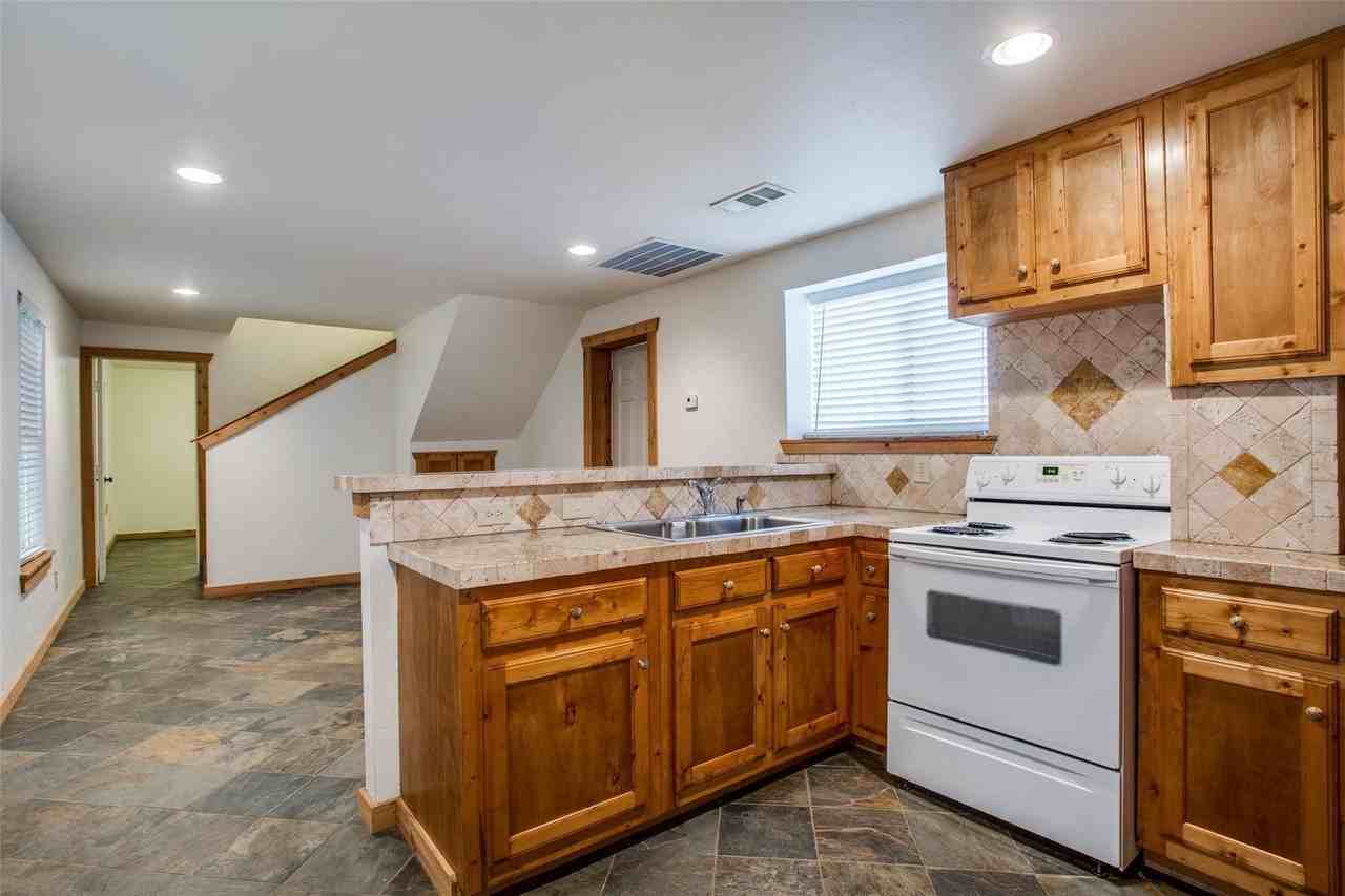 470 County Road 3198 - Photo 2 of 7