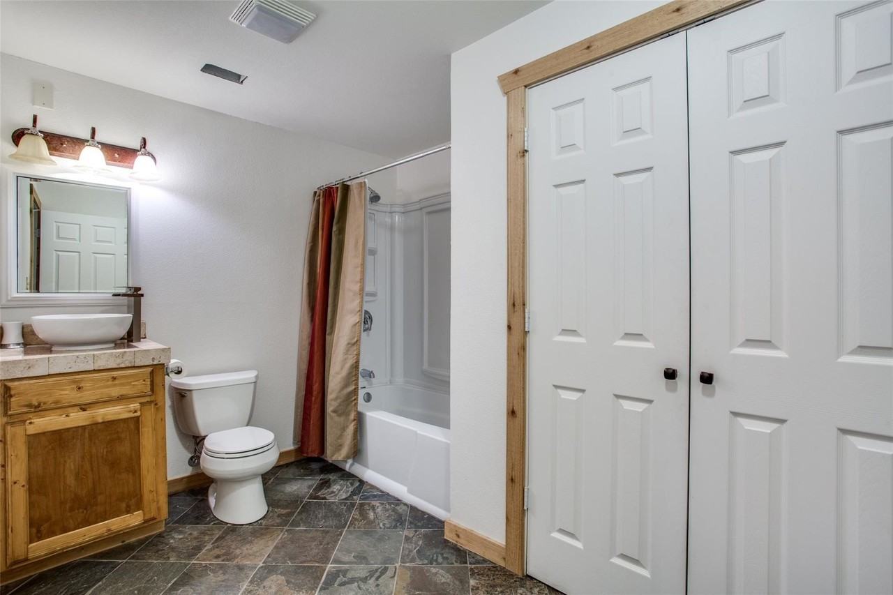 470 County Road 3198 - Photo 6 of 7