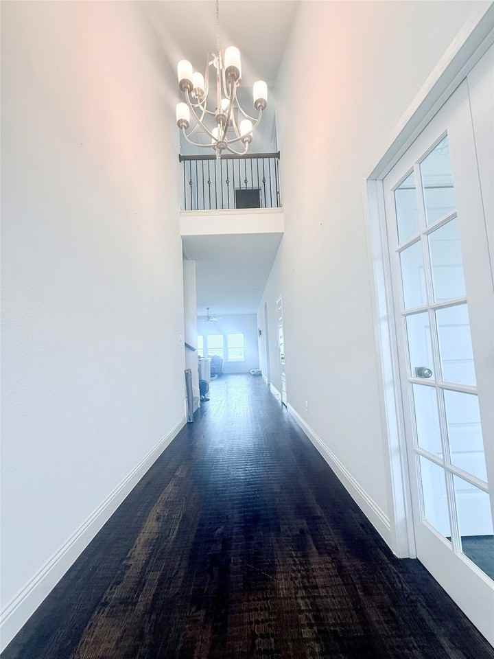 2080 Abela Dr - Photo 3 of 26