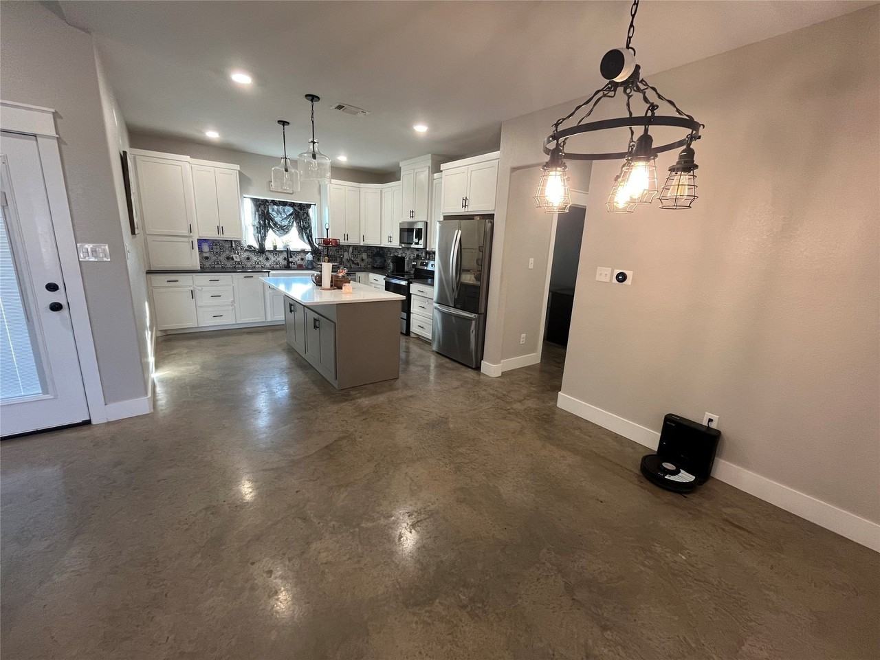 171 Cool Meadows Ct - Photo 7 of 26