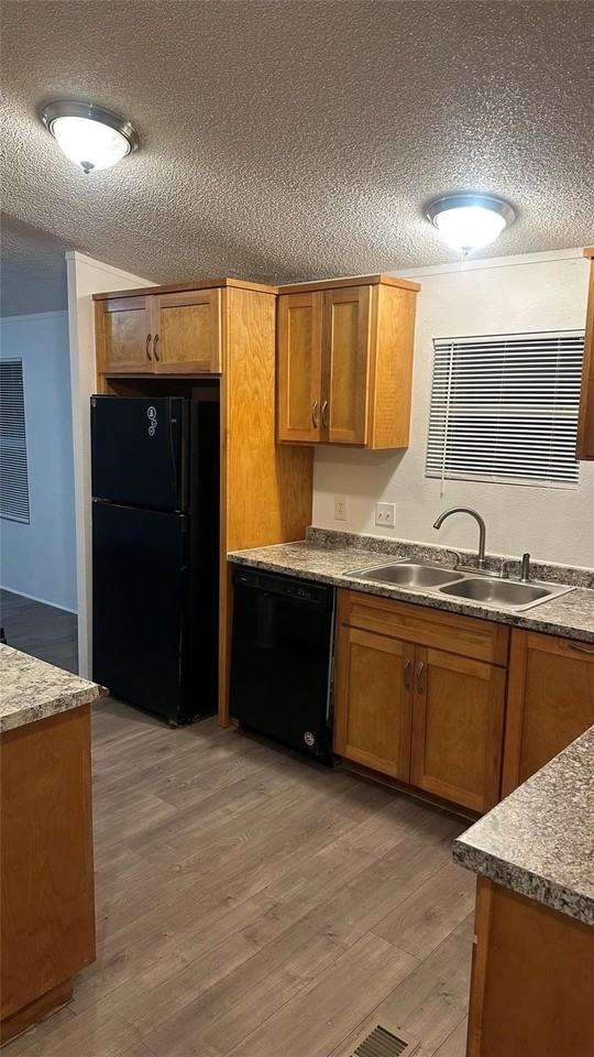 3716 Brook Valley St - Photo 4 of 20