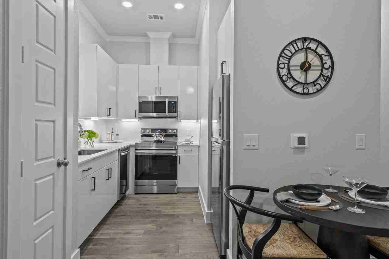 3288 Ganzer Rd W #401B - Photo 4 of 25